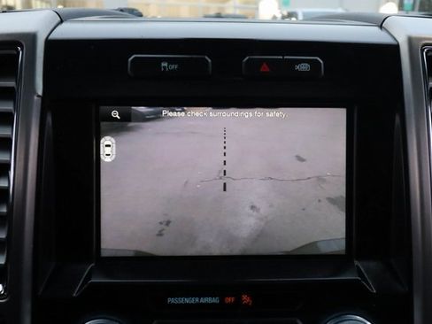 Used 2015 Ford F150 Platinum w/ Technology Package image 9