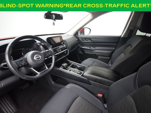 Used 2025 Nissan Pathfinder SV AWD/4WD image 11