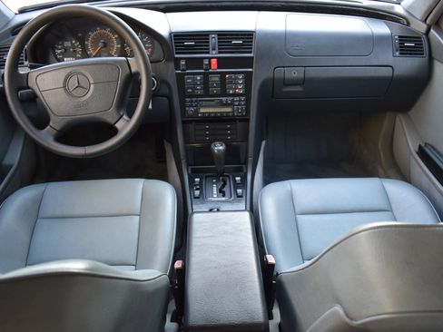 Used 1995 Mercedes-Benz C 280 Sedan image 27