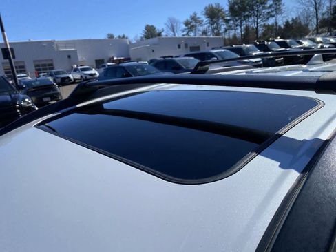 Used 2023 Toyota Corolla Cross XLE w/ Convenience Package image 23