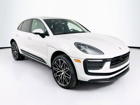 New 2026 Porsche Macan Base image 7