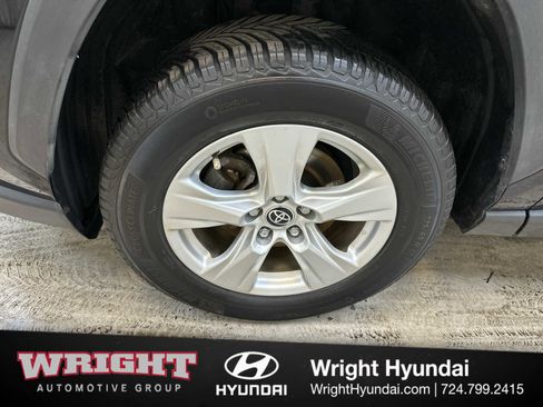 Used 2021 Toyota RAV4 XLE image 8