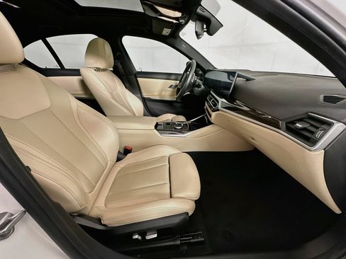 Used 2023 BMW 330i Sedan w/ M Sport Package RWD image 32