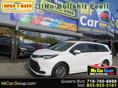 Used 2025 Toyota Sienna LE