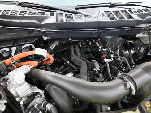 Used 2026 Ford F150 Lariat AWD/4WD image 16