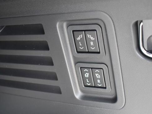 New 2026 Chevrolet Traverse RS w/ LPO, Floor Liner Package image 24