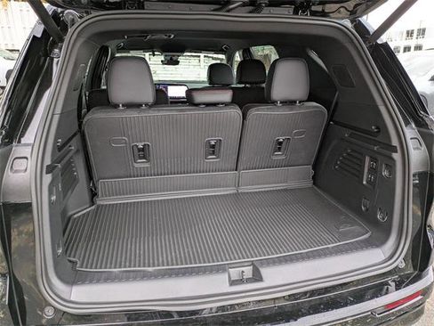 New 2026 Chevrolet Traverse RS w/ LPO, Floor Liner Package image 27