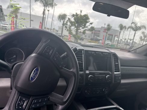 Used 2018 Ford F350 XLT w/ FX4 Off-Road Package image 7