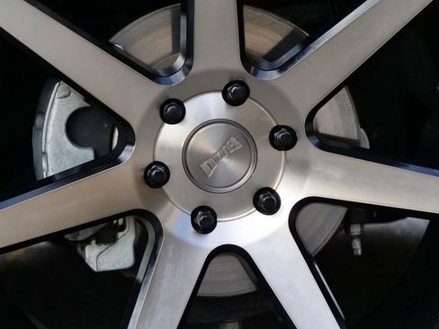 Used 2018 Chevrolet Tahoe LT image 48