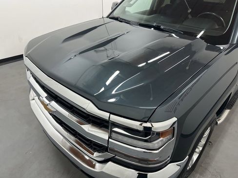 Used 2018 Chevrolet Silverado 1500 LT w/ All Star Edition AWD/4WD image 26