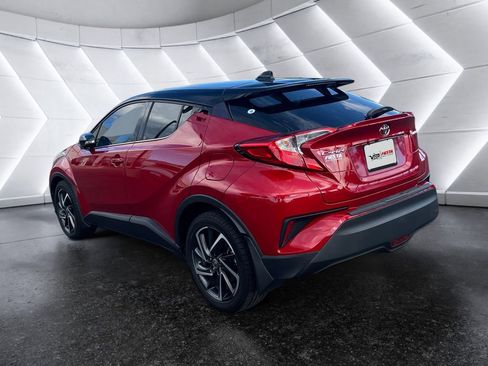 Used 2022 Toyota C-HR Limited FWD image 6