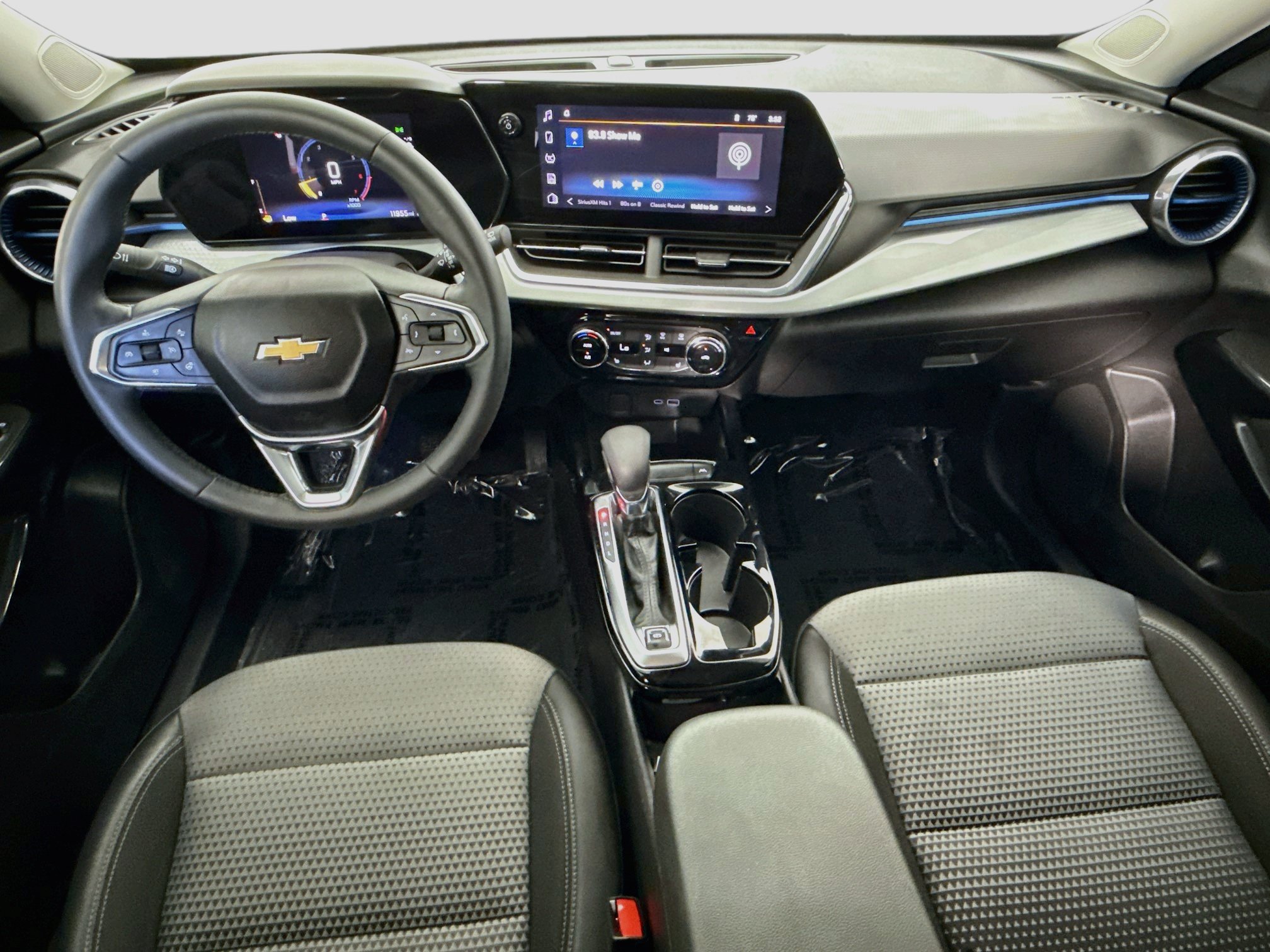 Used 2025 Chevrolet Trax LT w/ Driver Confidence Package FWD image 25