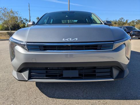 New 2025 Kia K4 EX image 3