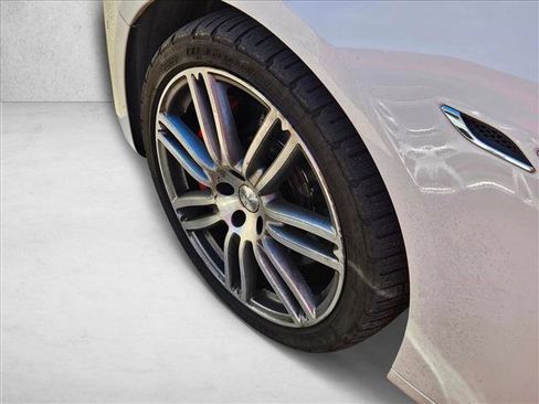 Used 2018 Maserati Ghibli S GranLusso image 13