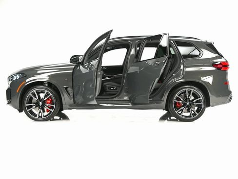 Used 2026 BMW X5 M60i image 32
