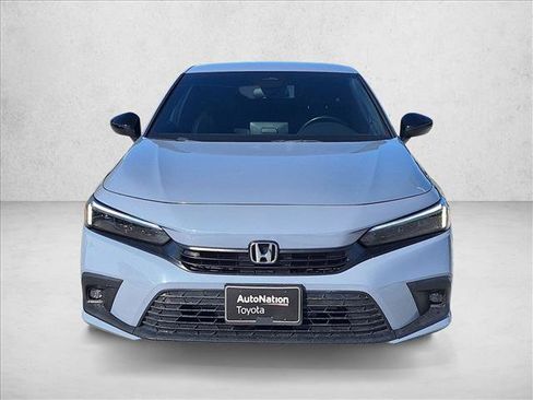 Used 2022 Honda Civic Sport image 2