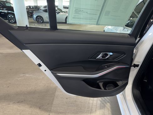 Certified 2025 BMW 330i Sedan image 16