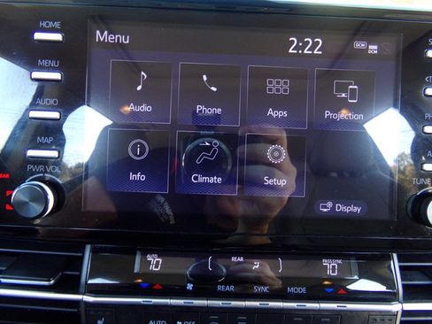 Used 2022 Toyota Sienna XLE image 17