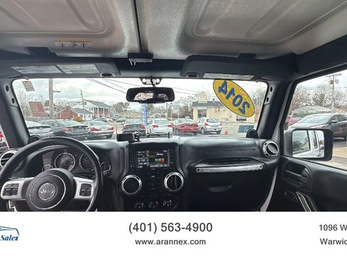 Used 2014 Jeep Wrangler Unlimited Rubicon image 22