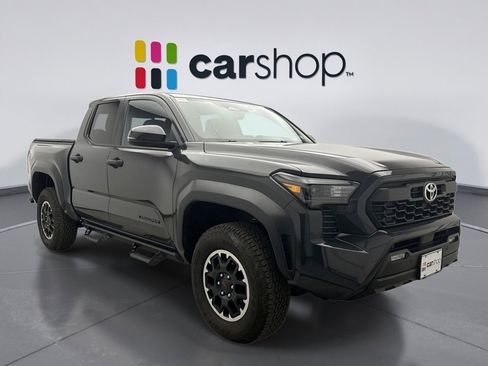 Used 2024 Toyota Tacoma TRD Off-Road image 7