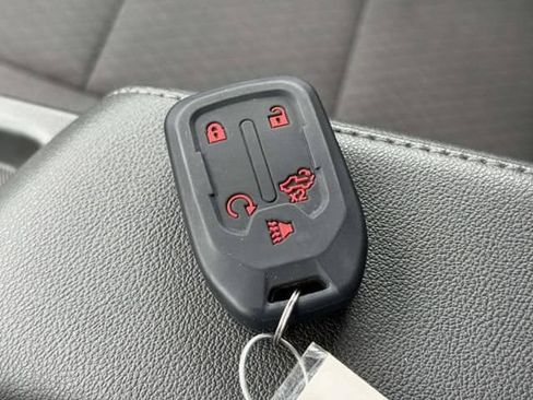 Used 2019 Chevrolet Silverado 1500 LT Trail Boss w/ Convenience Package AWD/4WD image 31
