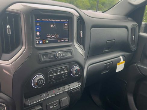New 2026 Chevrolet Silverado 2500 Custom w/ Z71 Off-Road Package AWD/4WD image 20
