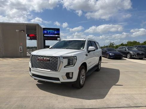 Used 2023 GMC Yukon Denali image 7