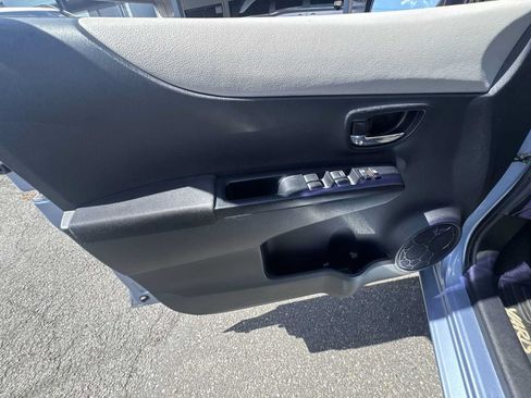 Used 2013 Toyota Yaris L FWD image 13