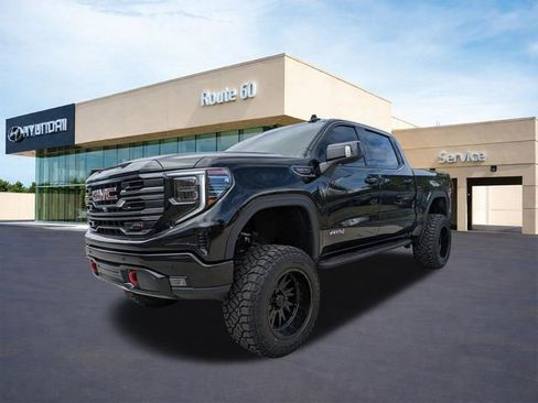 Used 2025 GMC Sierra 1500 AT4 w/ AT4 Premium Package AWD/4WD image 8