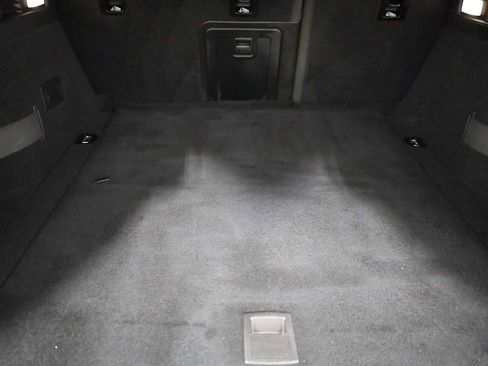 Used 2017 Maserati Levante S image 41