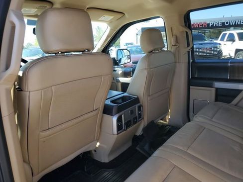 Used 2017 Ford F150 Lariat w/ Equipment Group 501A Mid AWD/4WD image 33
