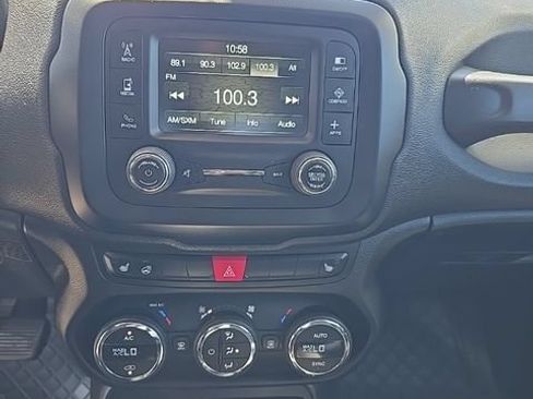 Used 2017 Jeep Renegade Limited AWD/4WD image 16