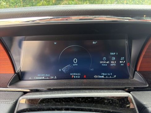 Used 2022 Lincoln Navigator Reserve AWD/4WD image 8