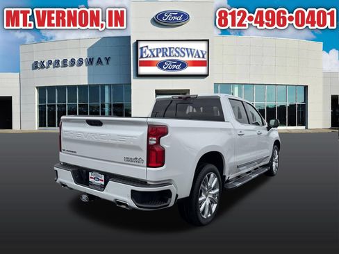 Used 2022 Chevrolet Silverado 1500 High Country w/ High Country Premium Package AWD/4WD image 6