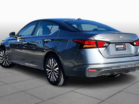 Certified 2025 Nissan Altima 2.5 SV image 12