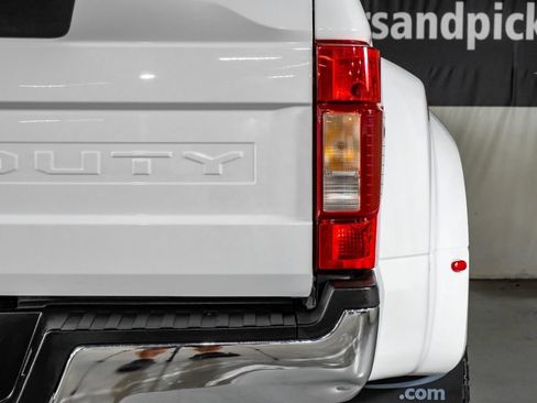 Used 2022 Ford F350 Lariat w/ Lariat Value Package AWD/4WD image 40