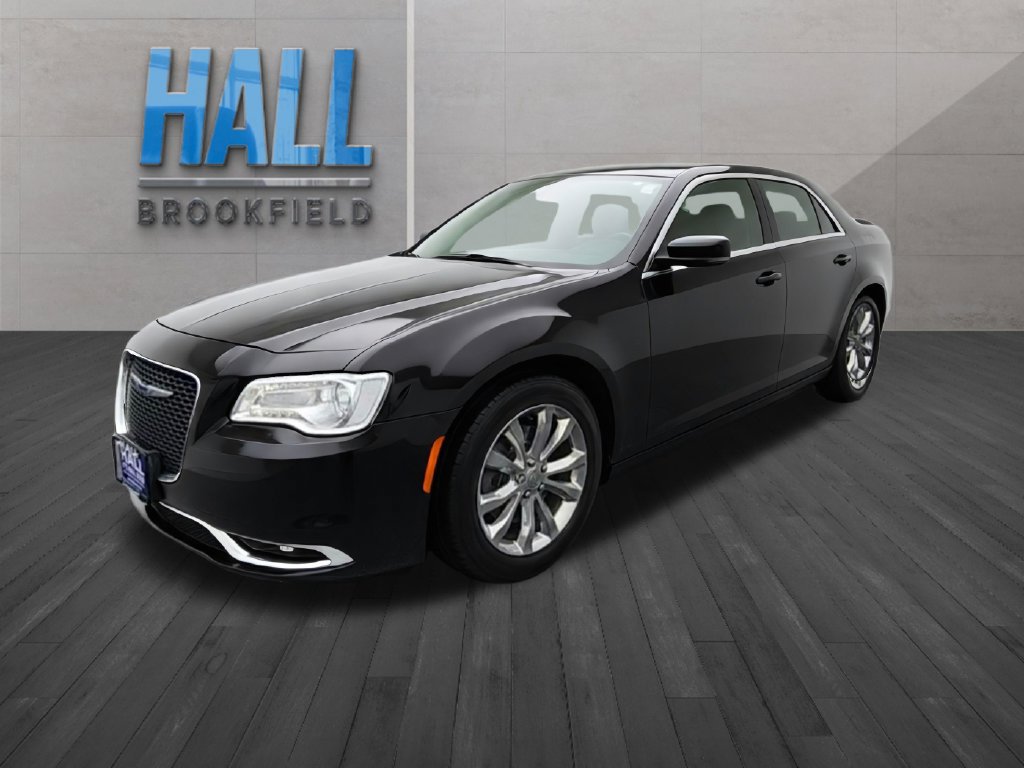 Used 2019 Chrysler 300 Touring L w/ Quick Order Package 22F AWD/4WD image 1