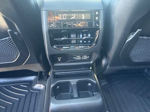 Used 2023 Jeep Grand Cherokee L Limited w/ Luxury Tech Group II AWD/4WD image 25