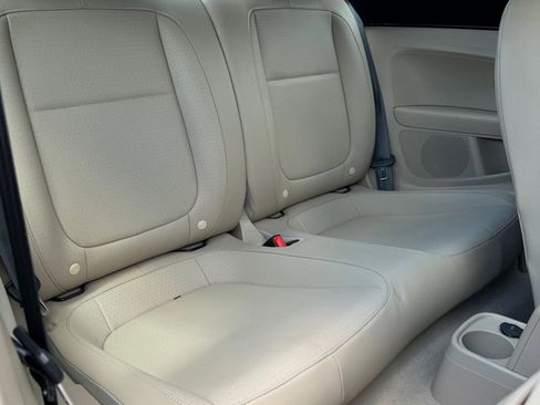 Used 2017 Volkswagen Beetle 1.8T SE image 4