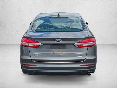 Used 2020 Ford Fusion SE FWD image 6