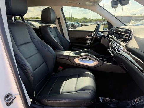 Used 2024 Mercedes-Benz GLS 450 4MATIC image 26