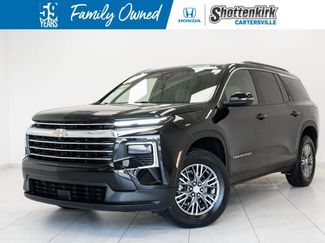 Used 2025 Chevrolet Traverse LT video 1