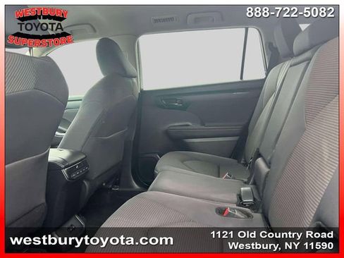 Certified 2024 Toyota Highlander LE AWD/4WD image 14