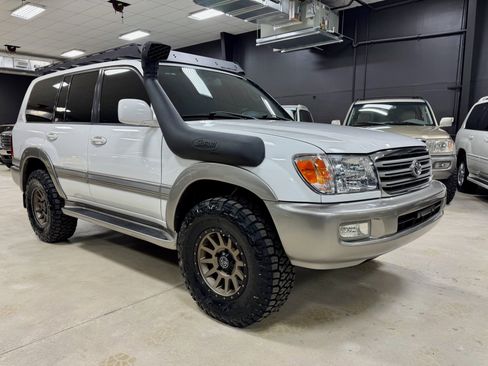 Used 2005 Toyota Land Cruiser image 9