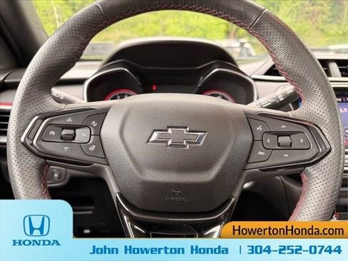Used 2022 Chevrolet TrailBlazer RS w/ Sun and Liftgate Package AWD/4WD image 17