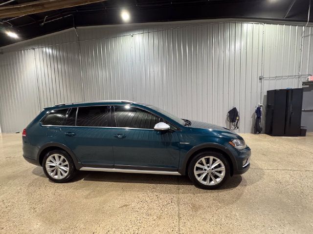 Used 2018 Volkswagen Golf Alltrack AWD/4WD image 5