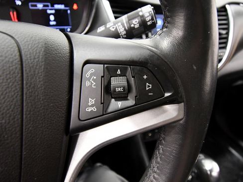 Used 2018 Chevrolet Trax Premier w/ Midnight Edition FWD image 21