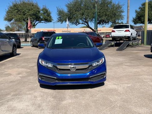 Used 2019 Honda Civic LX image 2