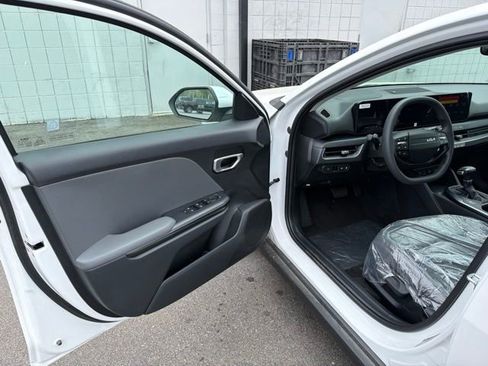 New 2026 Kia K4 FWD image 10