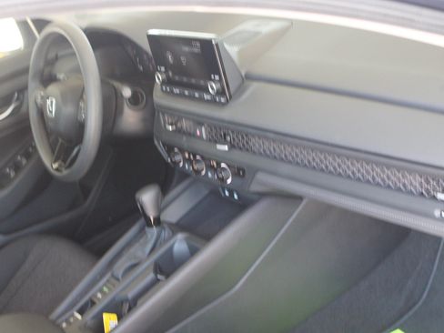 Used 2025 Honda Accord SE image 20